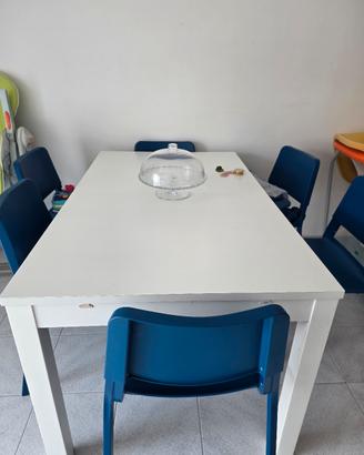 tavolo e sedie