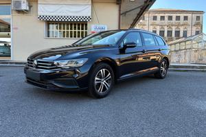 Volkswagen Passat Variant 1.6 TDI SCR DSG Business