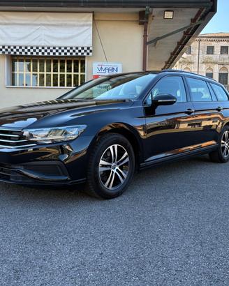 Volkswagen Passat Variant 1.6 TDI SCR DSG Business