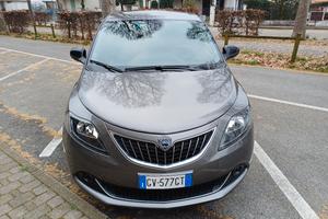 lancia ypsilon 10 hibrid gold