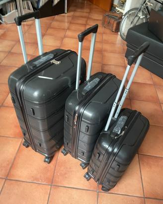 Set 3 valige nuove