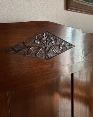 Strutture letto vintage in legno intagliato