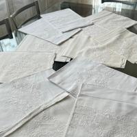 Biancheria ricamata a mano