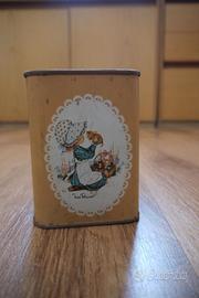 Salvadanaio latta vintage Miss Petticoat