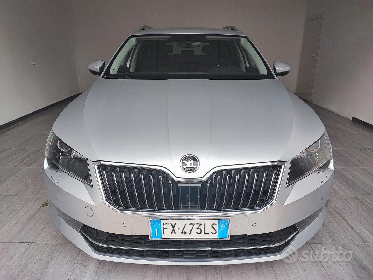 Skoda Superb 2019 photo 2