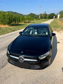 Mercedes classe A 160, pelle bianca, doppie gomme