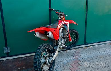 HONDA CRF 250r 7.5ore (revisionata completamente)