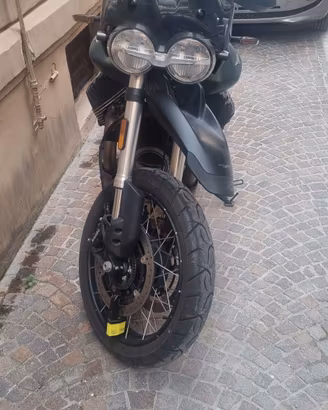 Moto Guzzi V85TT  