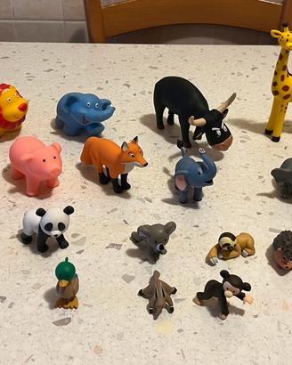 Animali in plastica