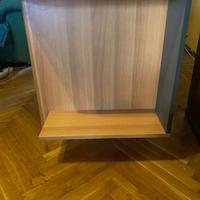 Scrivania in legno con ripiano estraibile tastiera