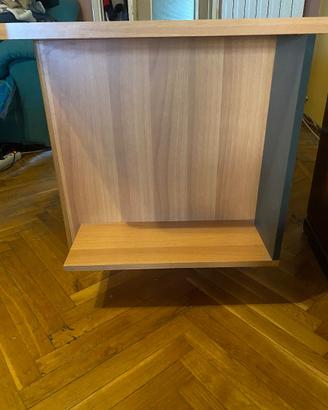 Scrivania in legno con ripiano estraibile tastiera