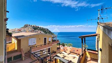 3 LOCALI A CASTELSARDO