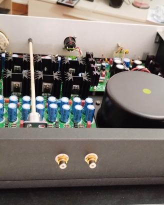 AMPLIFICATORE CUFFIE 