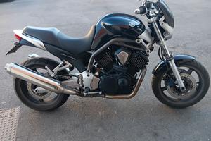 BULLDOG YAMAHA 1100 BT