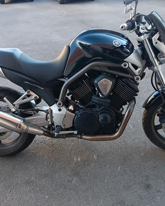 BULLDOG YAMAHA 1100 BT