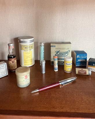 Vintage collezione dí scatole medicinali