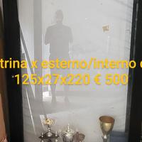 vetrina esposizione