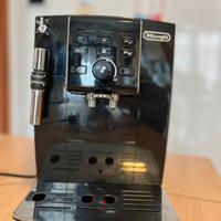 macchina per il caffe' de longhi