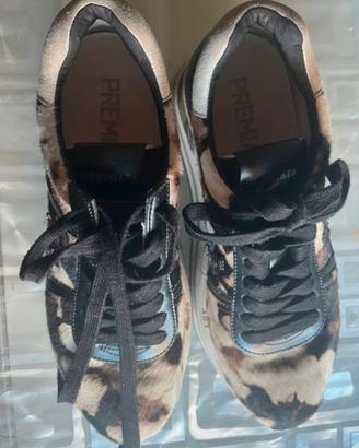 Sneakers in cavallino