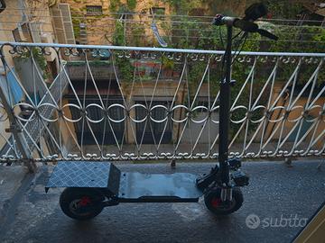 Monopattino Elettrico Dual Motor + Accessori