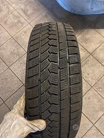 treno di 4 gomme invernali misure 185/60 R15