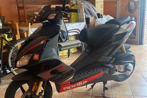 Aprilia sr 50 r 2013
