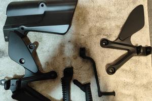 Honda VFR 750 f RC36 II pedane anteriori