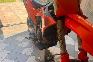 ktm 450 targato del 2025