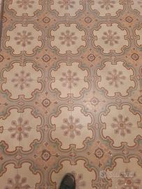 Pavimento antico originale in cementine decorate