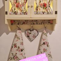 vetrinetta in legno da appendere 