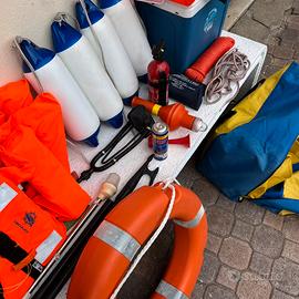 Giubbotti salvataggio anulare parabordi accessori