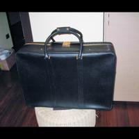 Valigia Ferragamo in pelle