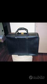 Valigia Ferragamo in pelle