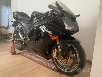 Kawasaki ninja zx6r 636