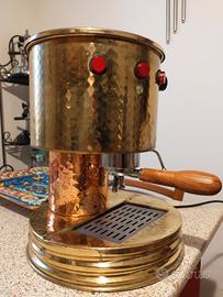 macchina caffè con lancia vapore