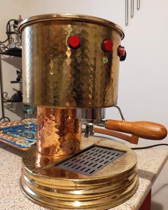 macchina caffè con lancia vapore
