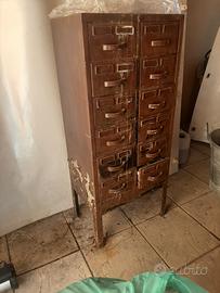 cassettiera industriale modernariato 