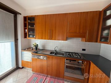Cucina in legno usata