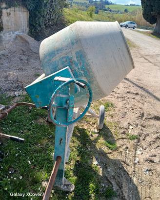 betoniera 300 litri