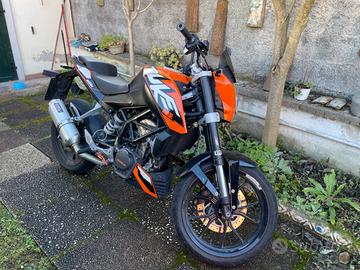 KTM Duke 125
