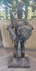 cavaliere medievale in metallo