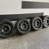 Cerchi e gomme invernali Peugeot 208 16"