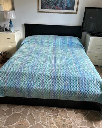 Letto matrimoniale con contenitore