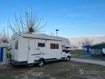 Ford transit 2400 td anno 2003 7 posti letto 6 via