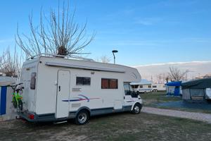 Ford transit 2400 td anno 2003 7 posti letto 6 via