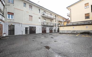 BILOCALE A MERONE POCHE SPESE CON BOX DOPPIO