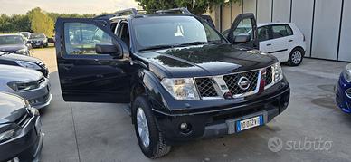 NISSAN NAVARA 2.5D DOUBLE CAB 4WD LE