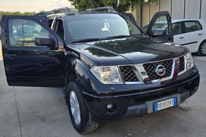 NISSAN NAVARA 2.5D DOUBLE CAB 4WD LE