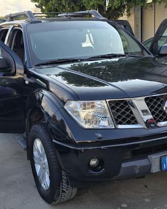 NISSAN NAVARA 2.5D DOUBLE CAB 4WD LE
