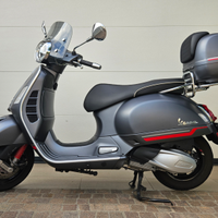 Vespa 300 GTS Super Sport